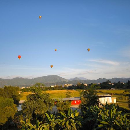 Dd Guesthouse Vang Vieng Eksteriør billede